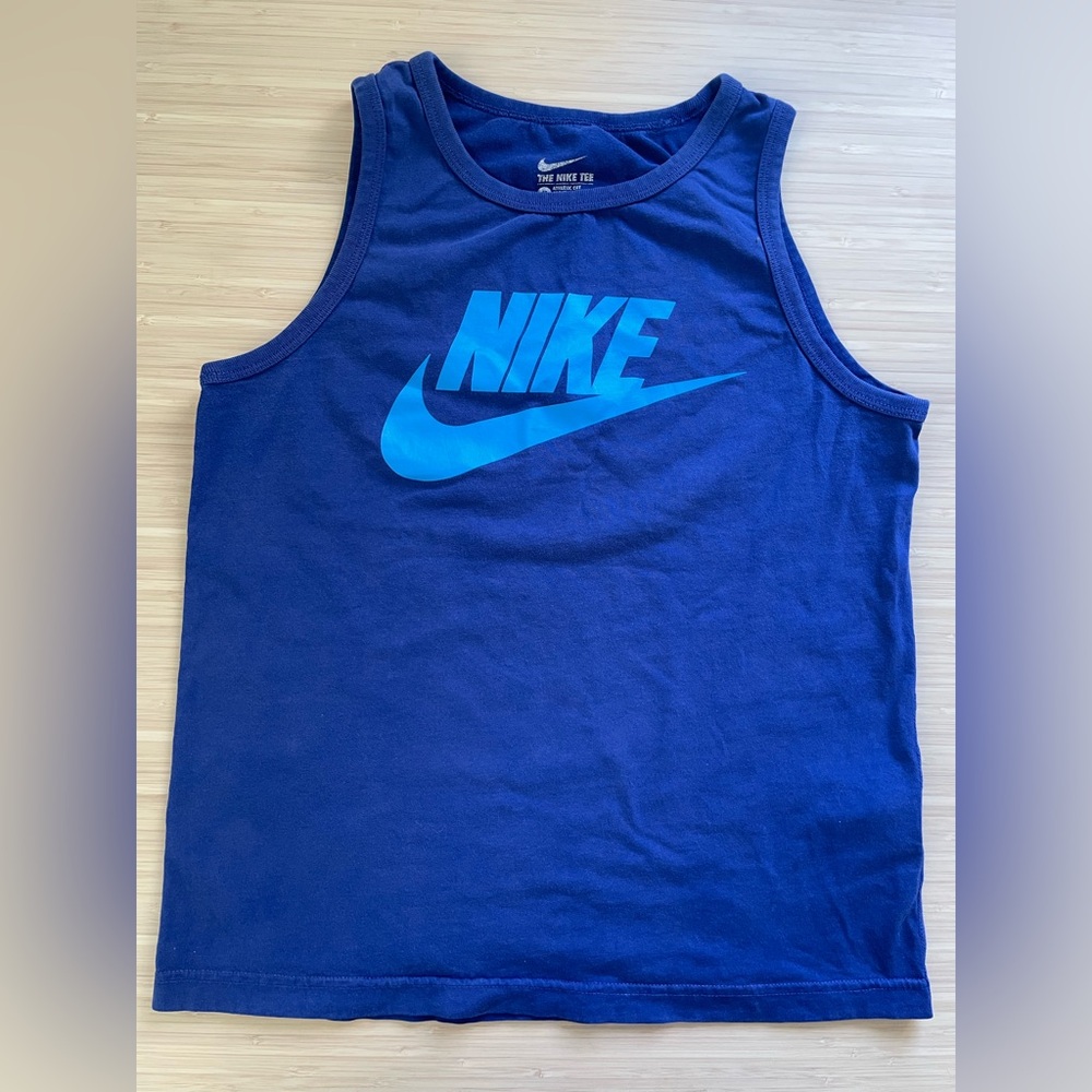The Nike Tee Athletic Cut